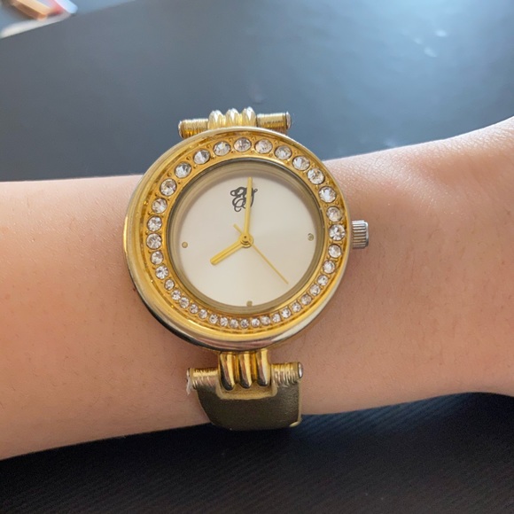 Watch - Picture 3 of 5